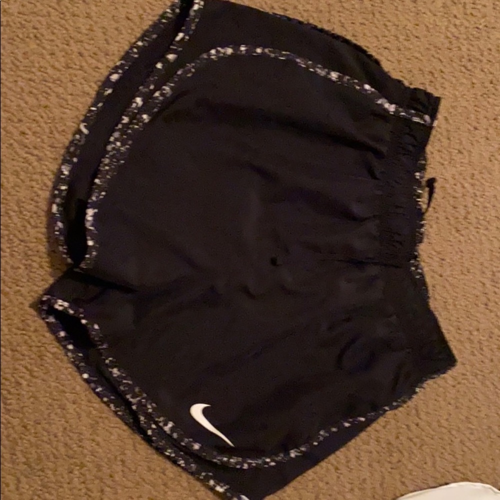 black nike athletic shorts